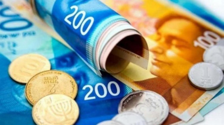 أسعار صرف العملات مقابل الشيكل الخميس