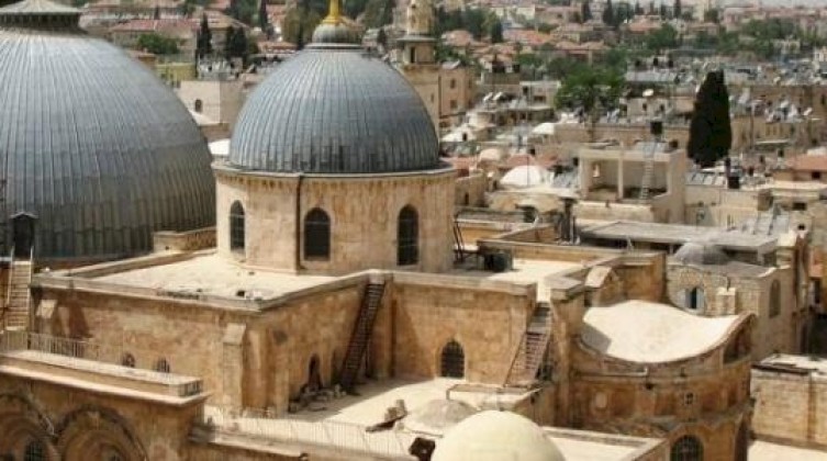 "الرئاسية لشؤون الكنائس": منع وصول المصلين لكنيسة القيامة انتهاك للقوانين الدولية وحرية العبادة