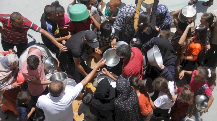 الأمم المتحدة تحذر إسرائيل بنيتها وقف إدخال وتوزيع المساعدات لغزة