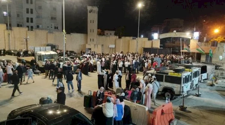 انطلاق القافلة الأولى من حجاج بيت الله الحرام بفلسطين