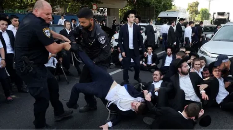 غالانت يعلن بدء تجنيد الحريديم الشهر المقبل