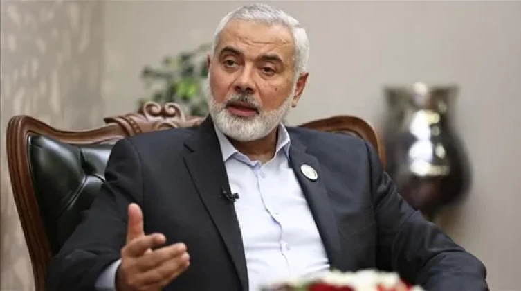 شاهد- ناشطون يعيدون مشاركة فيديو لهنية خلال تلاوته للقرآن قبل استشهاده