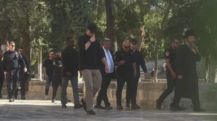 بن غفير يقتحم المسجد الأقصى المبارك