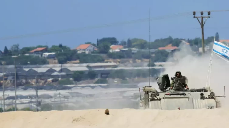 توغل وقصف لخيام النازحين بمحيط مدينة حمد شمال خانيونس