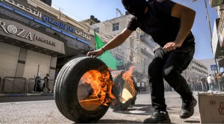 "حماس" تدعو للحشد يوم الجمعة المقبل نصرة لأهالي غزة والقدس