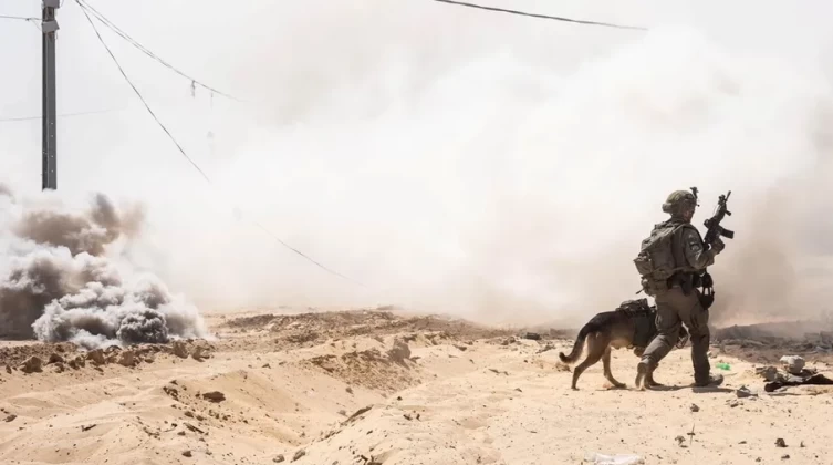 صورة: الاحتلال يعلن العثور على جثث ستة أسرى في قطاع غزة