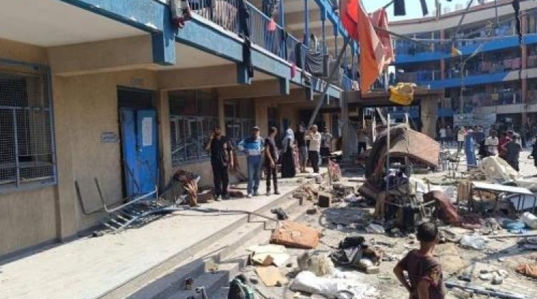 مجزرة جديدة: عشرات الشهداء والجرحى إثر استهداف الاحتلال مدرستين غرب غزة