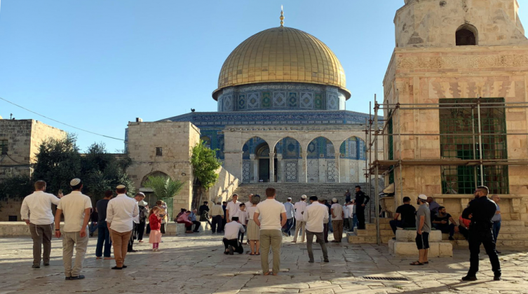 مستوطنون يجددون اقتحام المسجد الأقصى