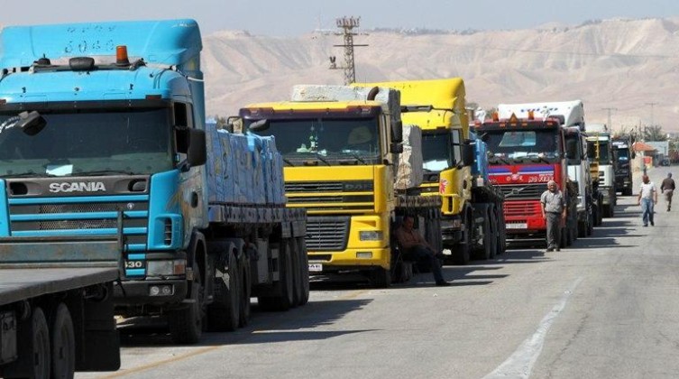 الإعلان عن إعادة فتح معبر الكرامة أمام الحركة التجارية