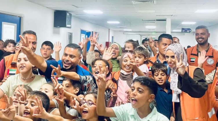 بالفيديو: الإمارات تستقبل دفعة جديدة من مصابي غزة للعلاج في مستشفياتها