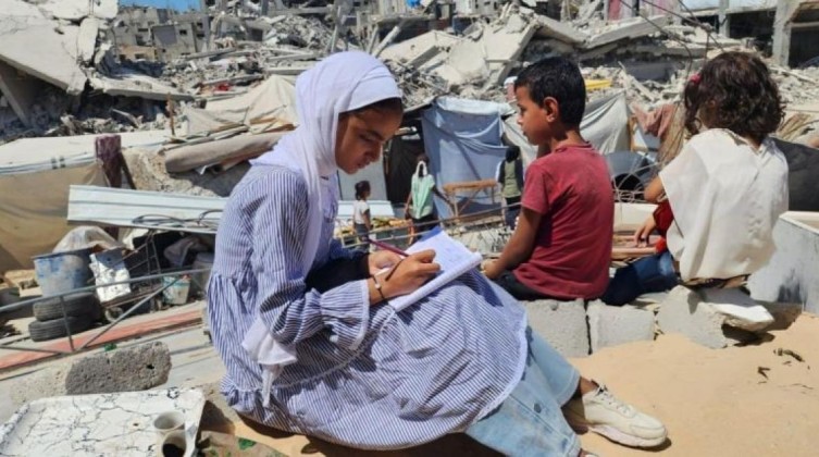 التعليم تصدر إعلانًا مهمًا لطلبة قطاع غزة