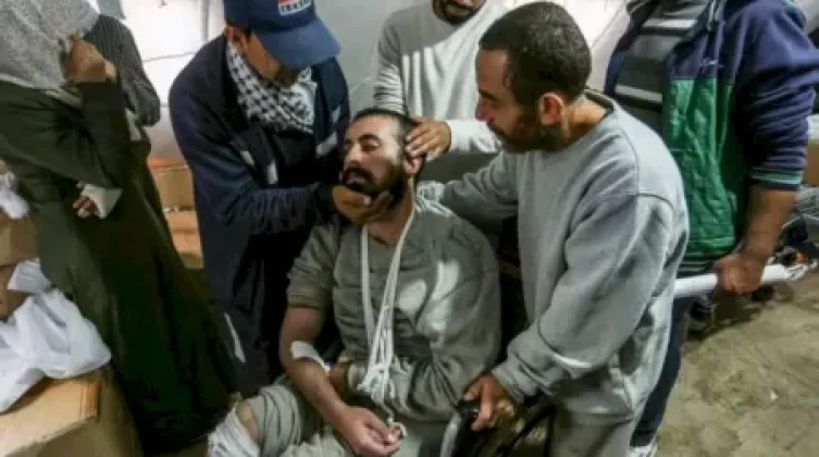 الاحتلال يفرج عن 12 أسيرا من قطاع غزة