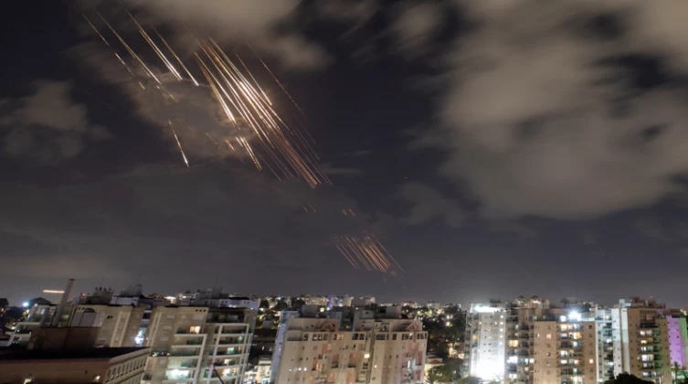 إيران تكشف نوع الصواريخ التي أطلقتها إيران على إسرائيل