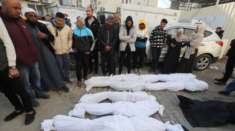 الصحة بغزة: الاحتلال ارتكب 5 مجازر خلال 24 ساعة
