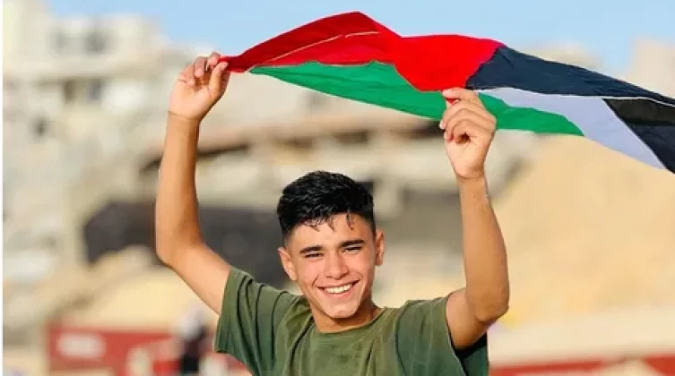 جيش الاحتلال يعتقل الناشط الشاب "عبود بطاح" شمال غزة
