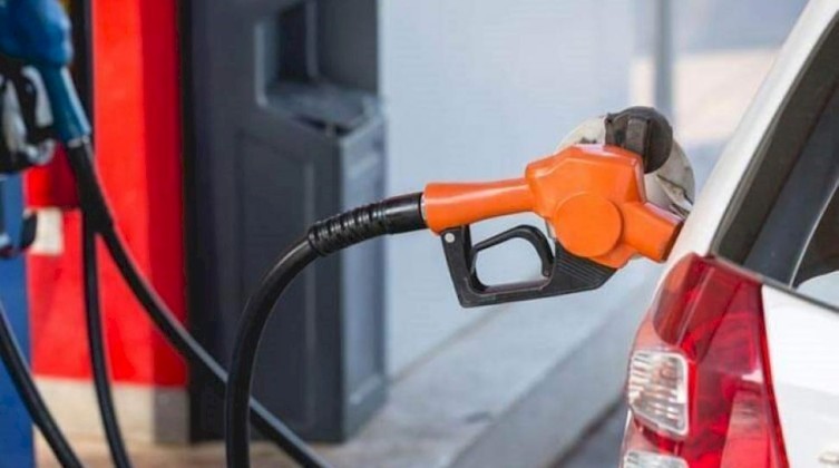 محطات الوقود بالضفة ستُغلق أبوابها أمام المواطنين..لهذا السبب