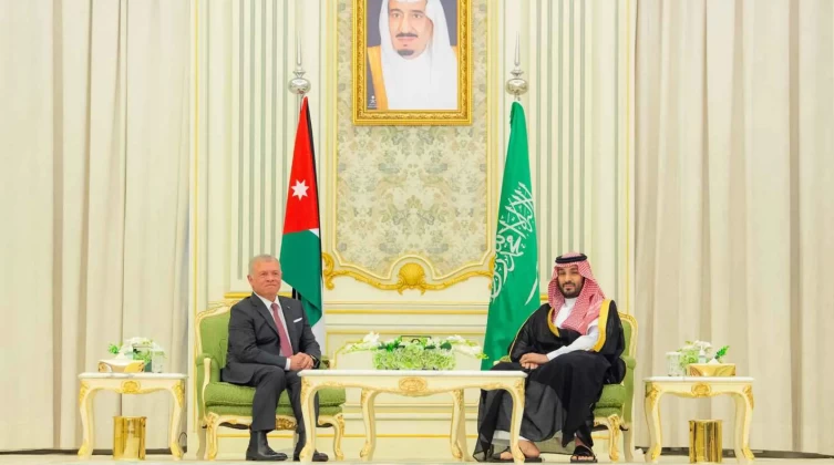 ولي العهد السعودي يلتقي مع ملك الأردن بشأن غزة.. ماذا بحثا؟