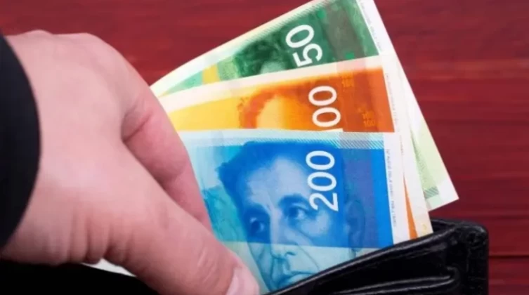 أسعار صرف العملات مقابل الشيكل اليوم الأحد