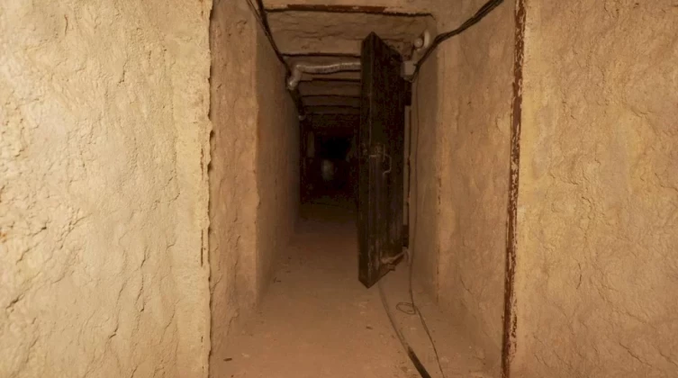 جيش الاحتلال يعلن العثور على نفق بطول 800 في جنوب لبنان