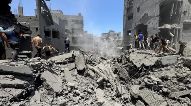 شهداء ومصابون إثر قصف الاحتلال مناطق متفرقة في قطاع غزة