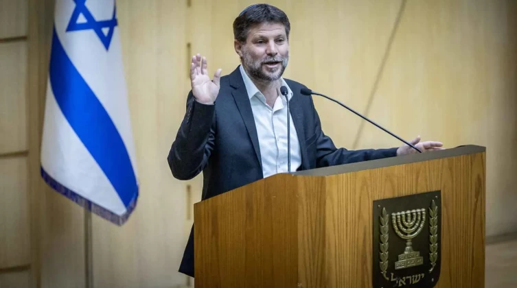 سموتريتش يتوقع موعد انتهاء الحرب على غزة