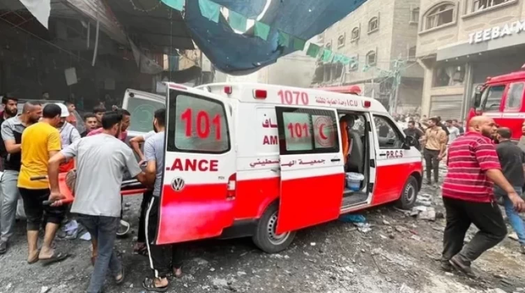 الهلال الأحمر تعلن توقف العمل في عيادات شمال غزة