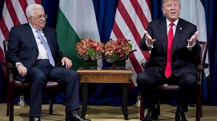 الرئيس عباس يهنئ ترامب بفوزه بانتخابات الرئاسة الأميركية