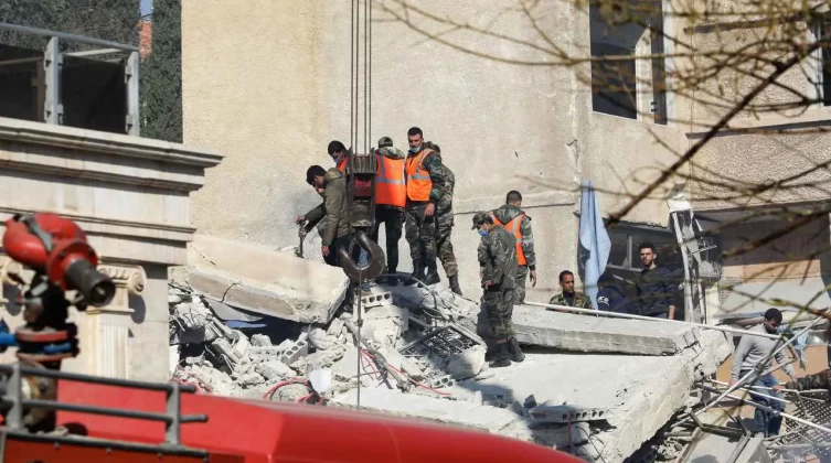 بالفيديو: 3 شهداء بقصف إسرائيلي في محيط دمشق