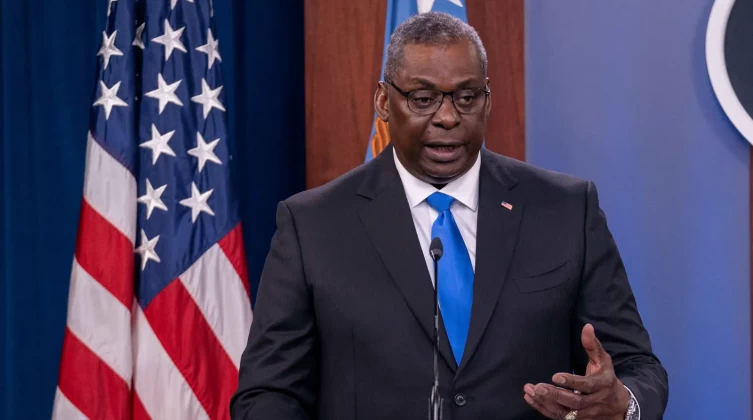 أوستن يهاتف نظيره الإسرائيلي بشأن غزة ولبنان.. ماذا بحثا؟