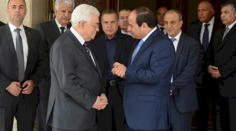 الرئيس عباس يصل القاهرة غدًا ويلتقي السيسي في زيارة ستستمر ليومين