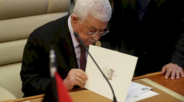 الرئيس عباس يصدر إعلانا دستوريا لتحديد آلية انتقال السلطة في حال شغور منصبه