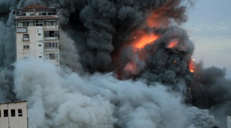 شهداء وجرحى في قصف للاحتلال استهدف عدة مناطق بمدينة غزة