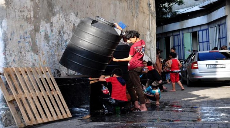 بلدية خانيونس تٌصدر إعلاناً هاماً بخصوص قطاعي المياه والصرف الصحي