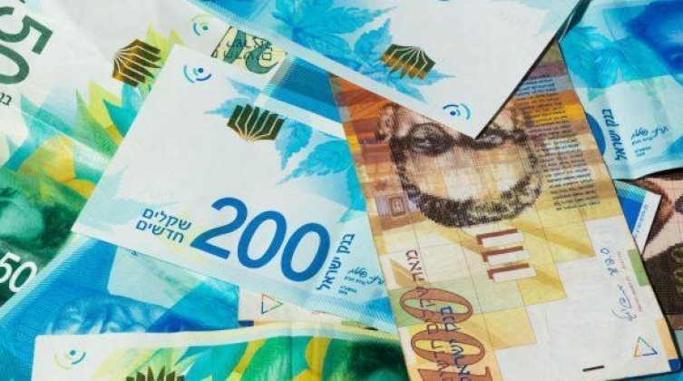 أسعار صرف العملات مقابل الشيكل اليوم الأحد
