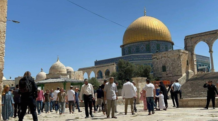 عشرات المستوطنين يقتحمون المسجد "الاقصى"