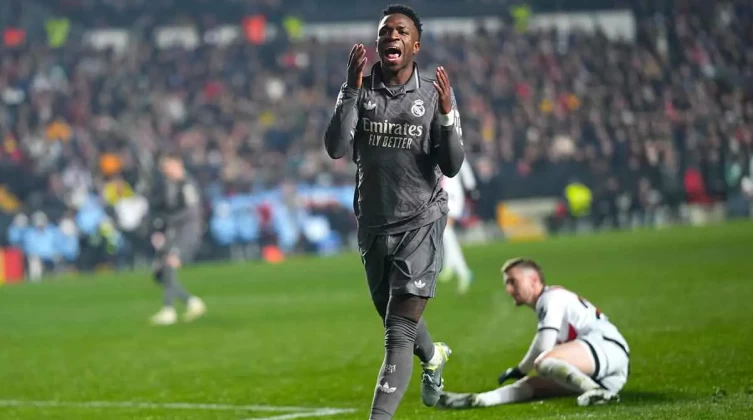 بالفيديو: برنامج إسباني "يحرج" حكم مباراة ريال مدريد وفاليكانو