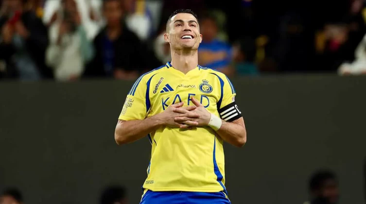 بالفيديو: رونالدو يكشف سر "اللغز" الذي حير الملايين