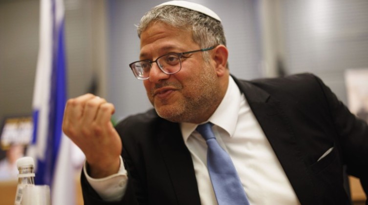 بن غفير يأمر بمصادرة مكبرات الصوت الخاصة بالمساجد.. لهذا السبب