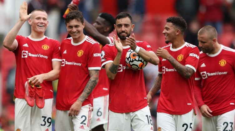 يونايتد مهدد بخسارة 5 لاعبين أمام نيوكاسل