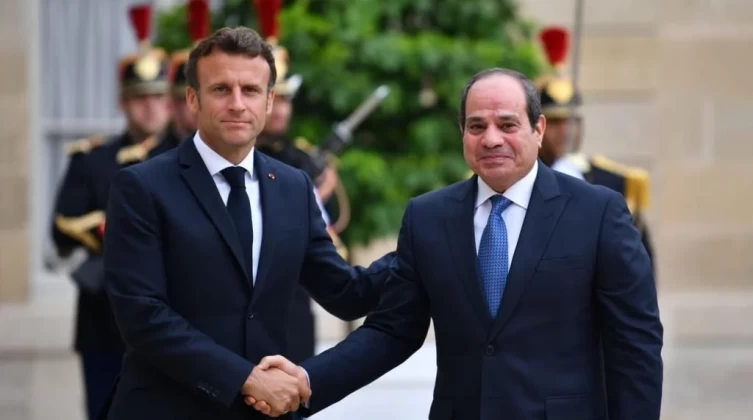تفاصيل اتصال هاتفي بين السيسي ونظيره الفرنسي
