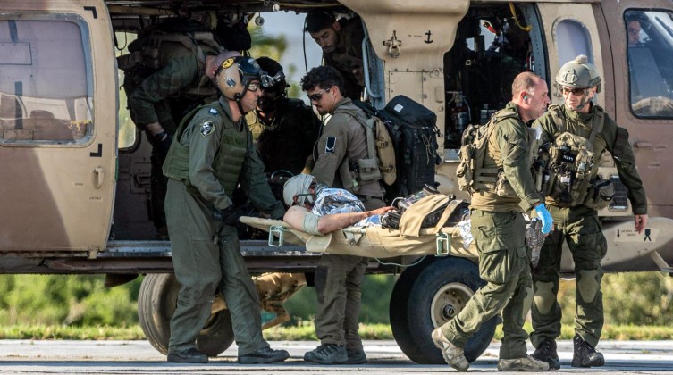 مقتل ضابط إسرائيلي برصاص قناص وسط قطاع غزة