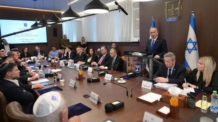 صحيفة: نتنياهو يناقش "اليوم التالي لغزة" في جلسة شبه سرية