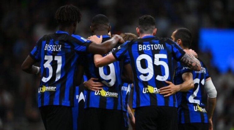 إنتر ميلان يهزم كومو بثنائية نظيفة في الدوري الإيطالي