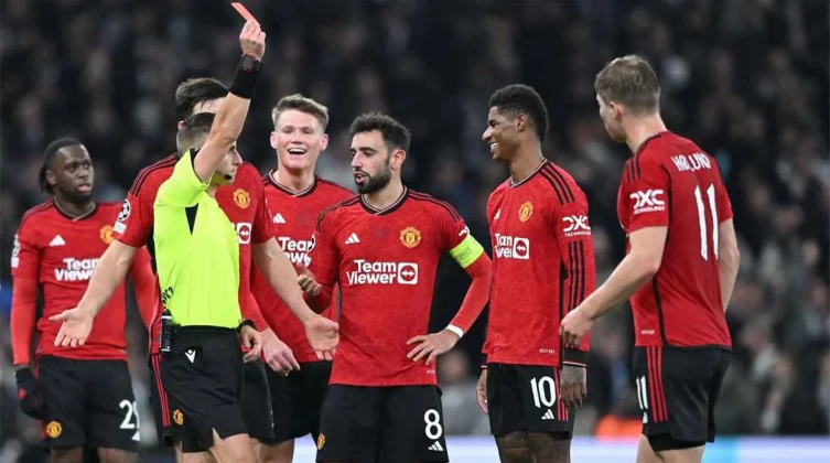 مهاجم مانشستر يونايتد يعبّر عن رغبته في الانضمام إلى برشلونة