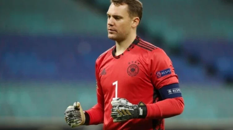 مانويل نوير يؤكد تجديد تعاقده مع بايرن ميونيخ