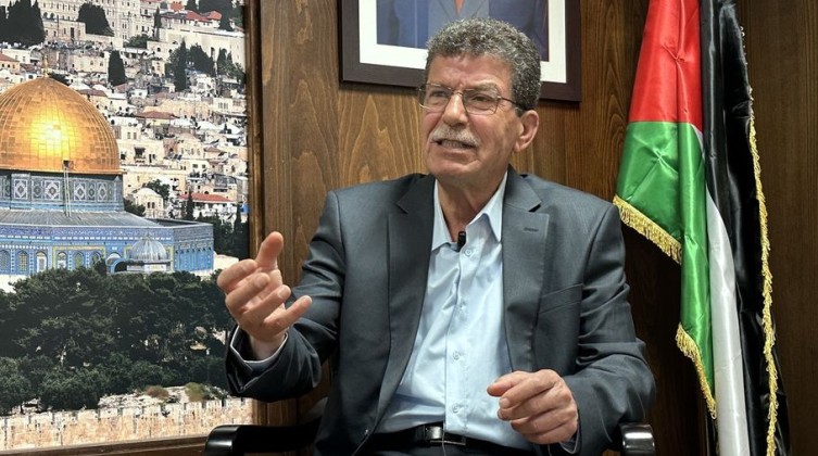 رئيس هيئة الأسرى الفلسطينيين يتوجه إلى الدوحة بعد تقدم المفاوضات