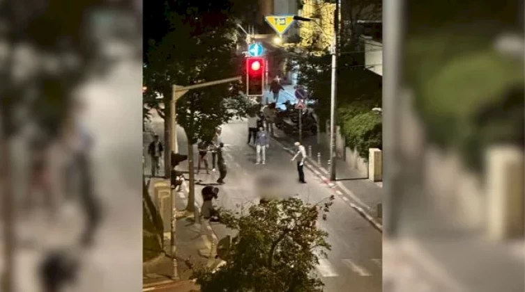 إصابة 4 إسرائيليين طعنًا في تل أبيب واستشهاد المنفذ