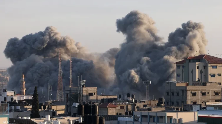 الاحتلال يشن 1400 غارة على غزة خلال الشهر الماضي
