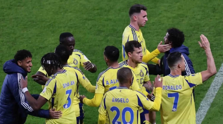 لاعب النصر يقترب من الانتقال إلى الأهلي السعودي