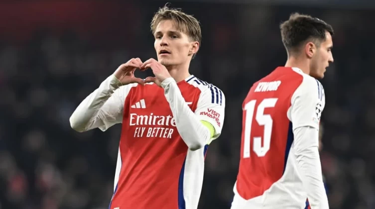 بالفيديو: آرسنال يضرب دينامو زغرب بثلاثية في دوري أبطال أوروبا